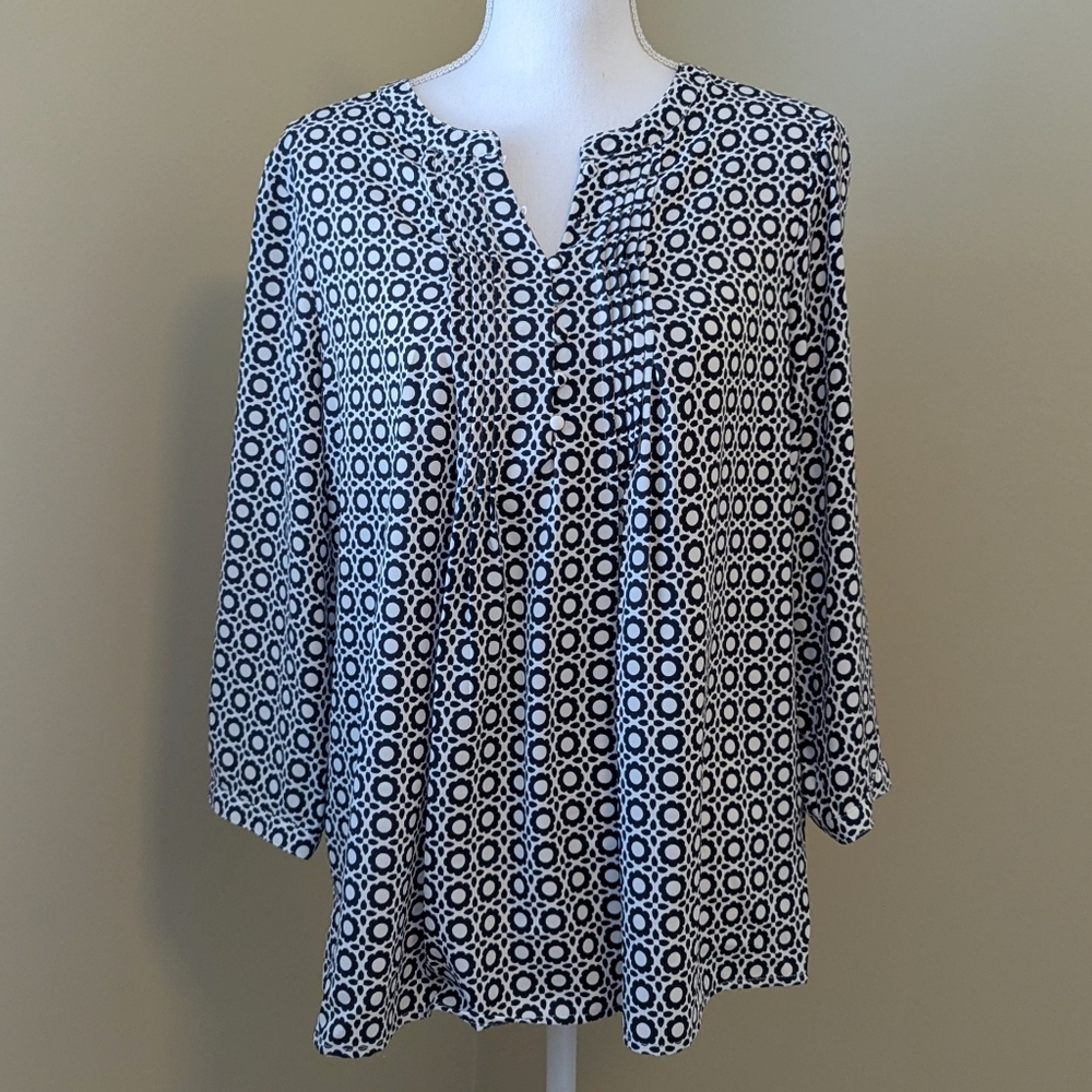 Croft & Barrow Black and White Patterned Top - Size Large